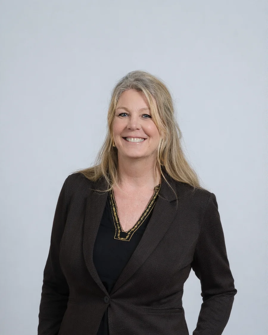 Portrait of Drs. Ariane van den Berg FA